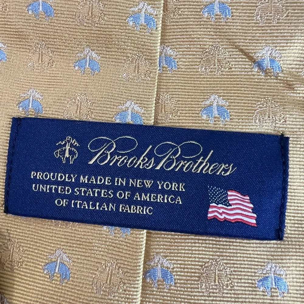 Brooks Brothers  Men’s Yellow Silk Tie NWT‎ !